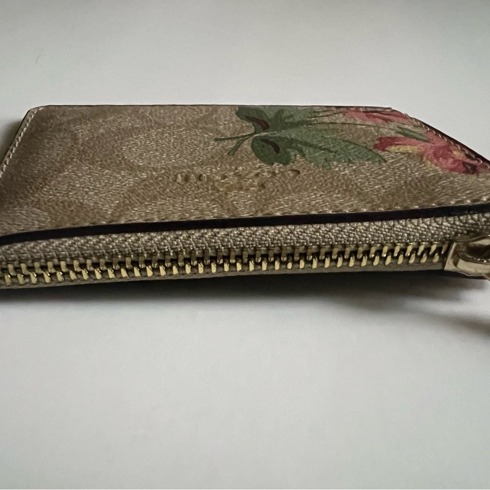 Coach Mini SkinnyWallet - Picture 3 of 5